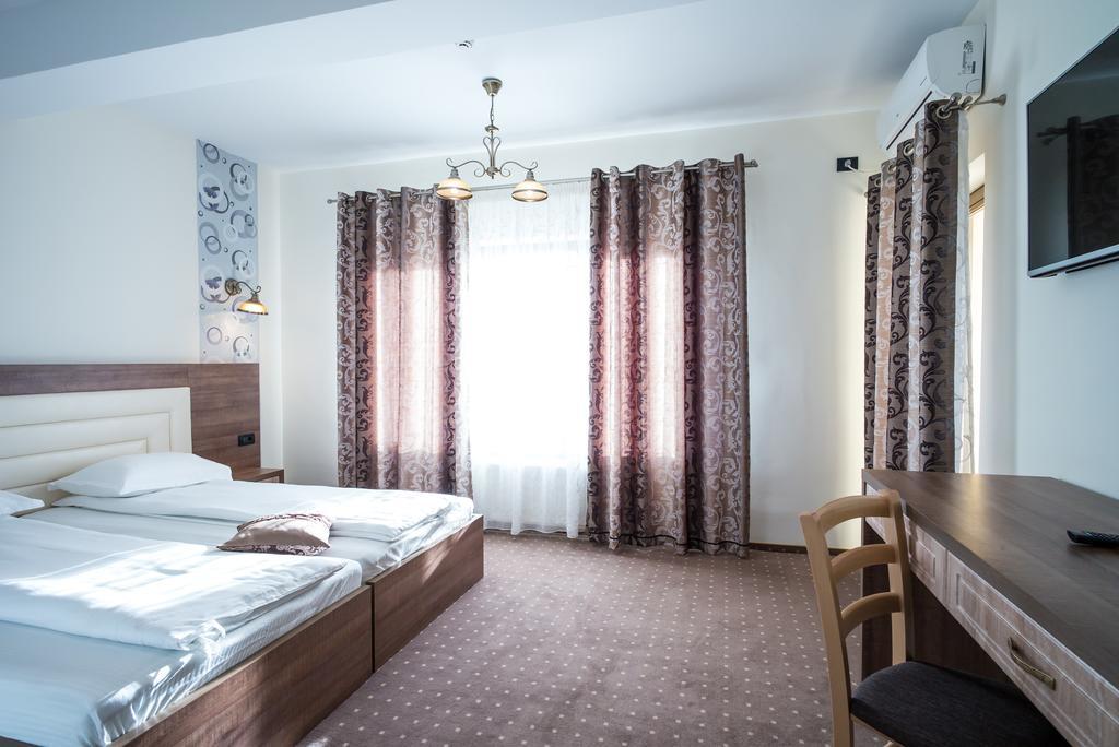 Pensiunea Royal Spa Piatra Neamţ Værelse billede